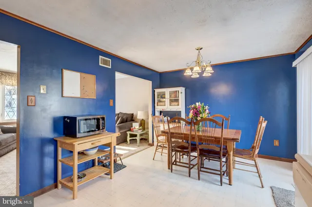 $330,000 | 2914 Holland Drive, Manchester, MD 21102