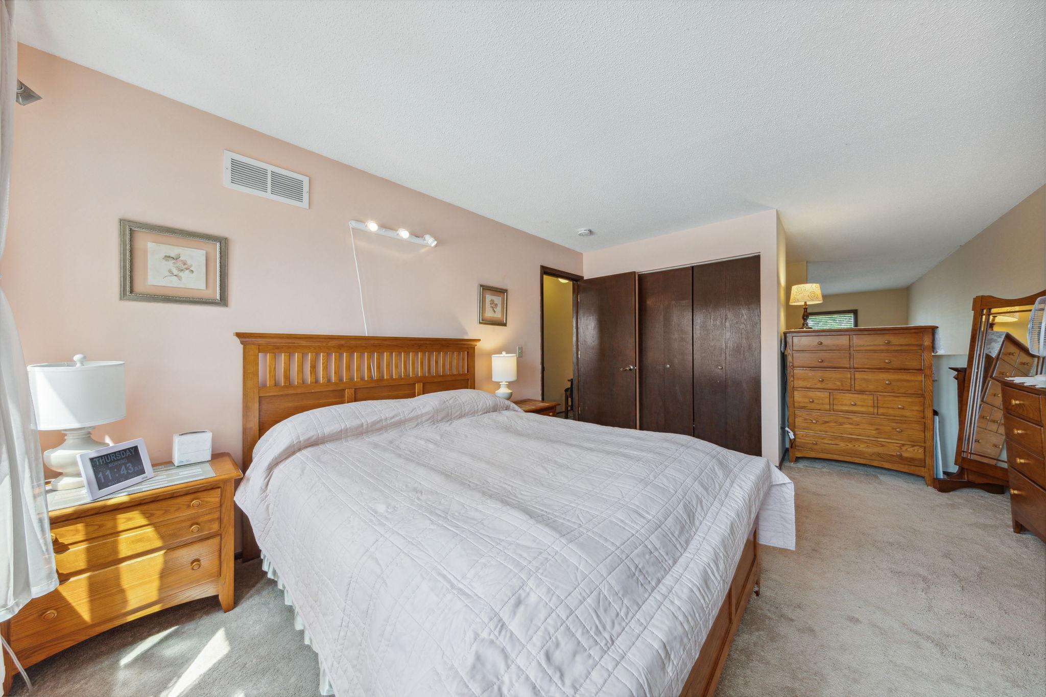 10464 Dupont Road South Bloomington, MN 55431 - Photo 20 of 32 Gallery Image 20