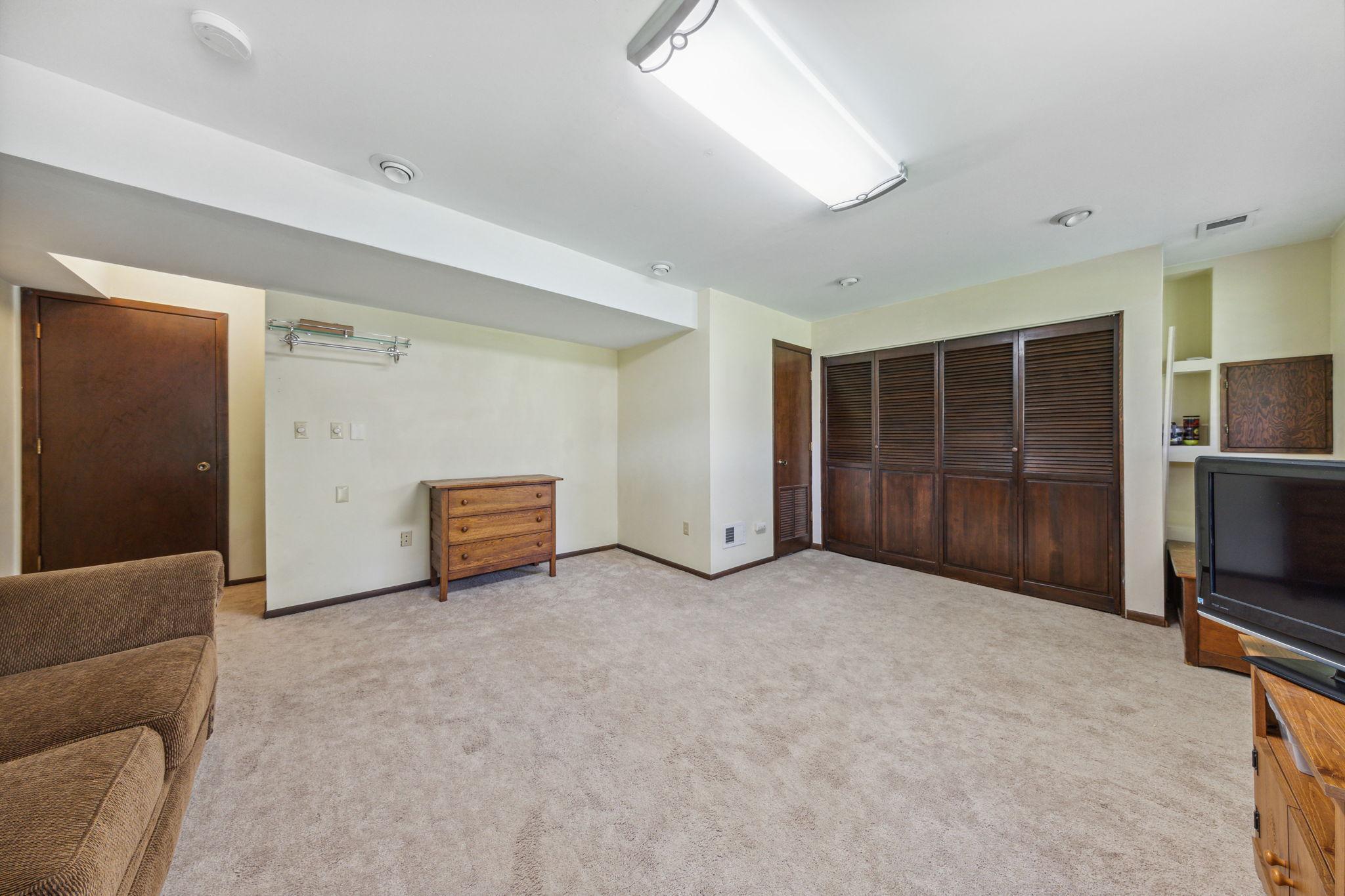 10464 Dupont Road South Bloomington, MN 55431 - Photo 27 of 32 Gallery Image 27