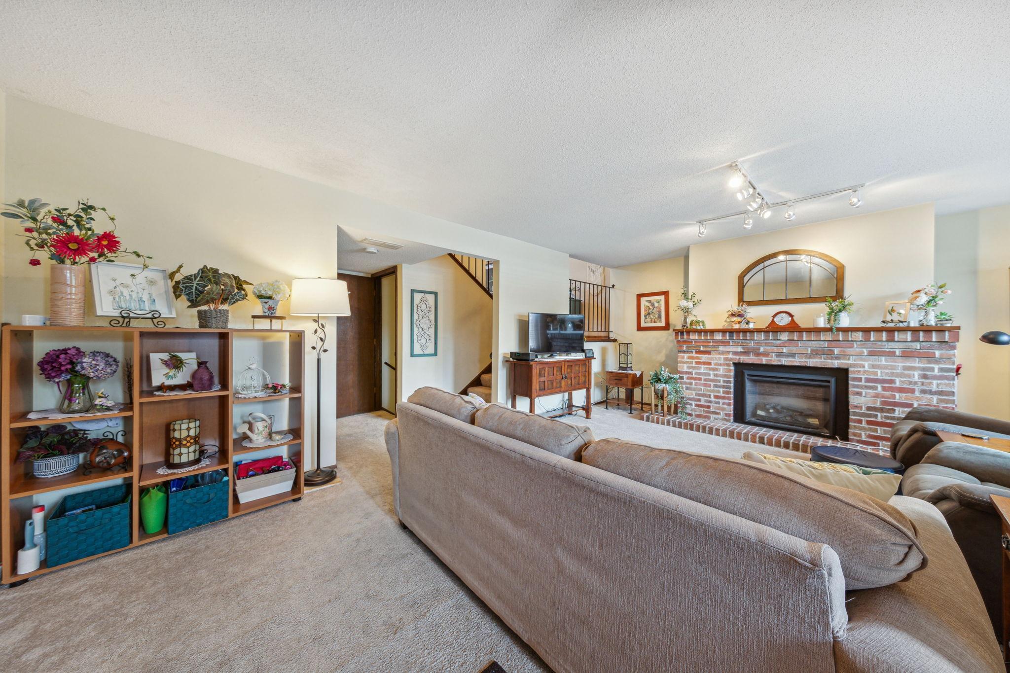 10464 Dupont Road South Bloomington, MN 55431 - Photo 7 of 32 Gallery Image 7