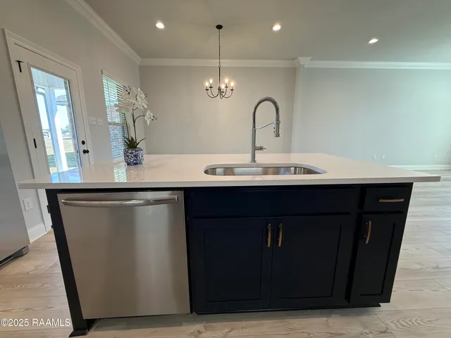 $2,200 | 135 Ridley Lane, Youngsville, LA 70592