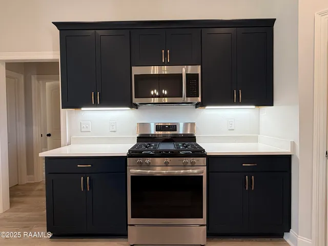 $2,200 | 135 Ridley Lane, Youngsville, LA 70592