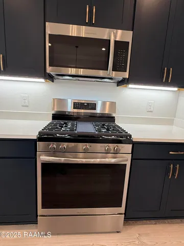 $2,200 | 135 Ridley Lane, Youngsville, LA 70592