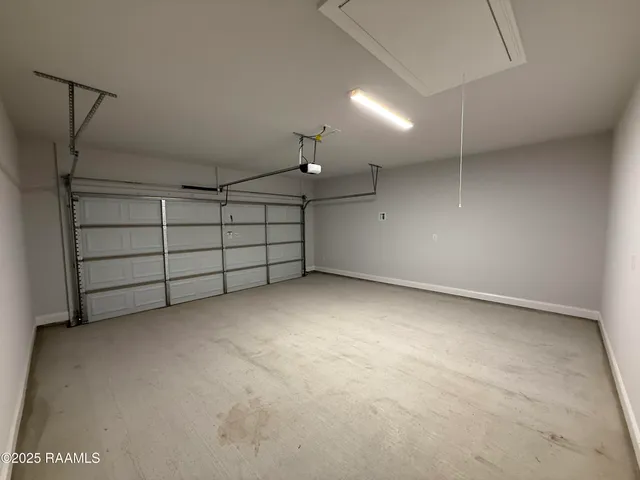 $2,200 | 135 Ridley Lane, Youngsville, LA 70592