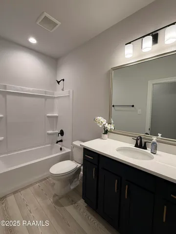 $2,200 | 135 Ridley Lane, Youngsville, LA 70592