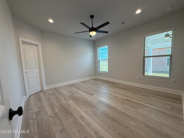 $2,200 | 135 Ridley Lane, Youngsville, LA 70592