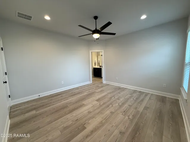 $2,200 | 135 Ridley Lane, Youngsville, LA 70592