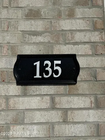 $2,200 | 135 Ridley Lane, Youngsville, LA 70592