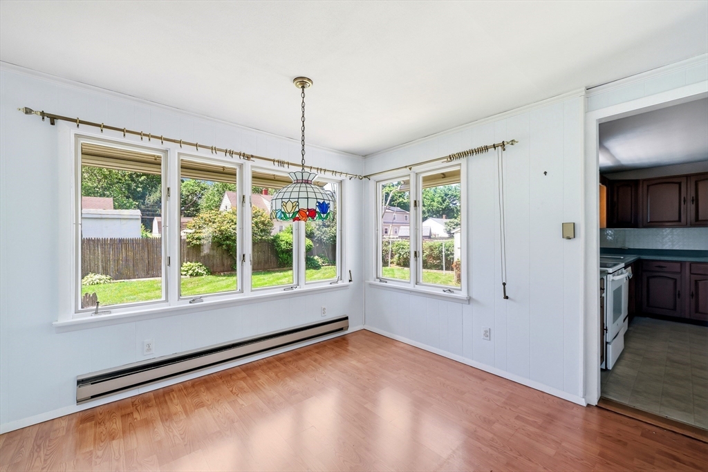 92 Massreco Street Springfield, MA 01109 - Photo 3 of 29
