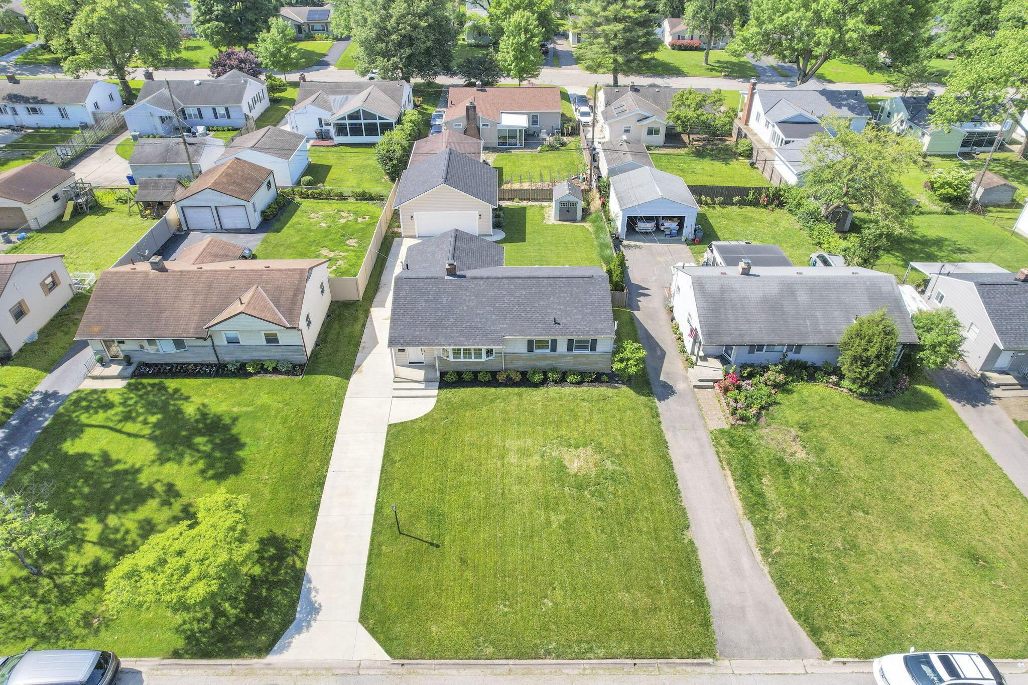 2731 Nottingham Road Columbus, OH 43221 - Photo 48 of 52 69-web-or-mls-dji_fly_20240520_105002_93