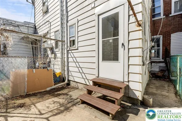 $215,000 | 1304 West Gordon Street, Allentown, PA 18102