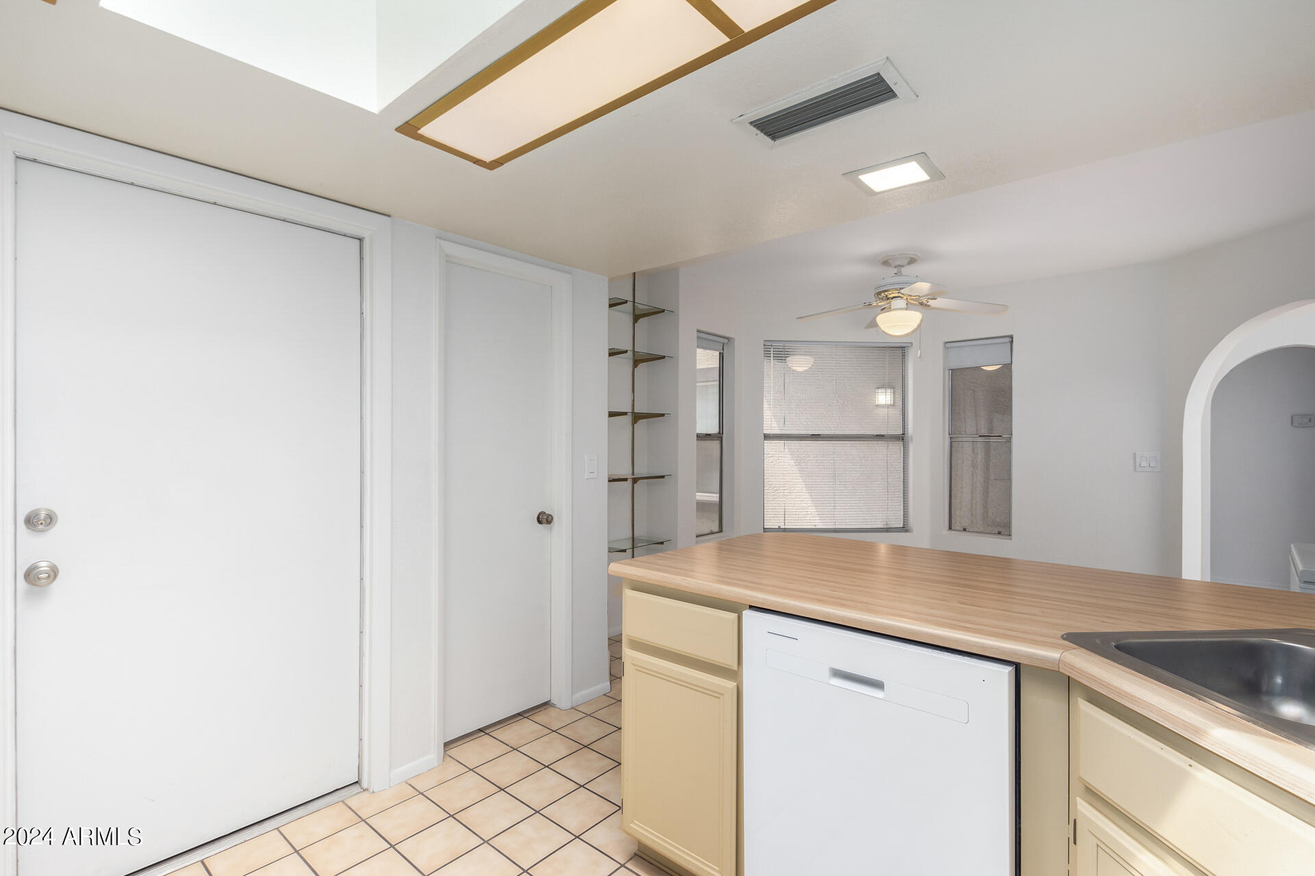 18035 North 24th Place Phoenix, AZ 85032 - Photo 7 of 22