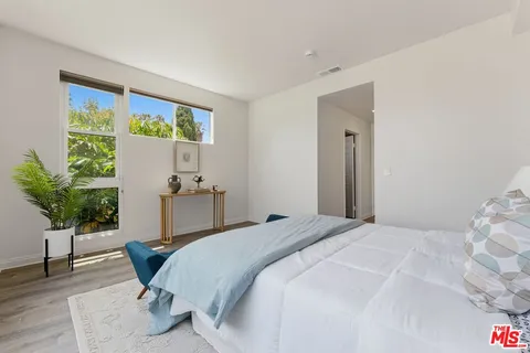 $1,069,000 | 1436 20th Street, Unit 8, Santa Monica, CA 90404