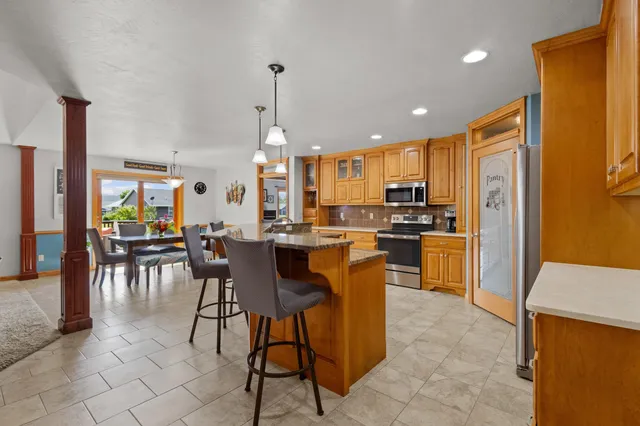 $509,900 | 192 Whimbrel Court, Pulaski, WI 54162