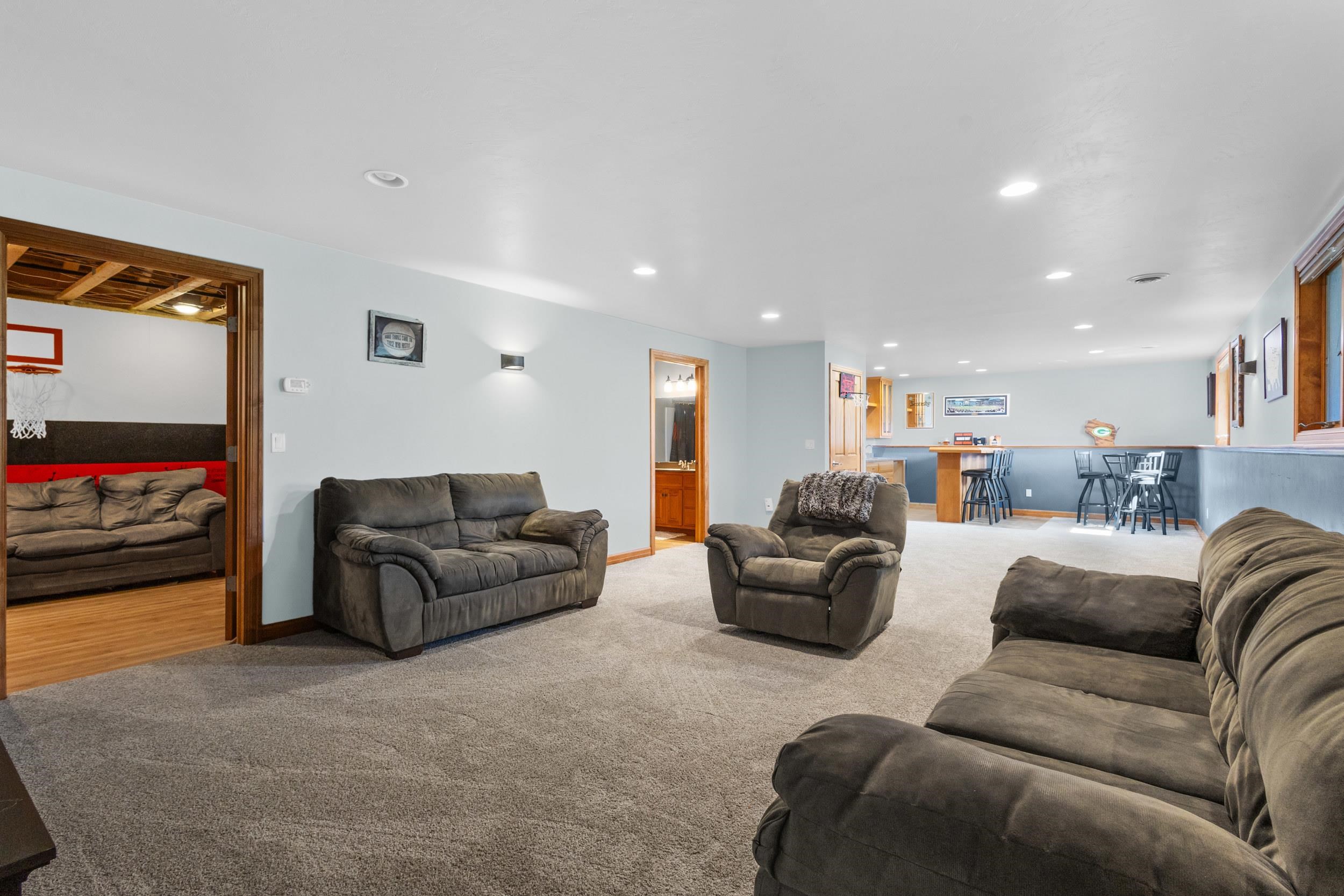 192 Whimbrel Court Pulaski, WI 54162 - Photo 25 of 53