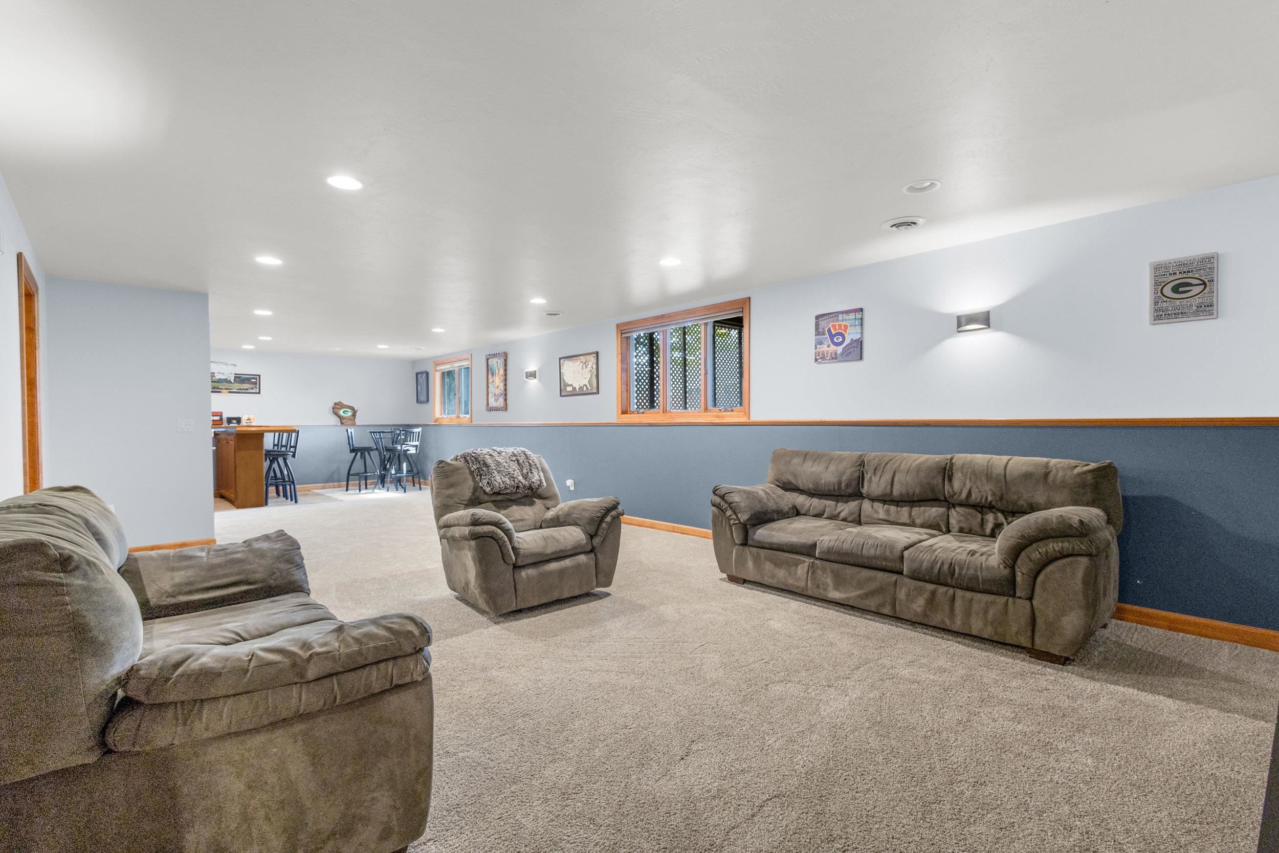 192 Whimbrel Court Pulaski, WI 54162 - Photo 27 of 53