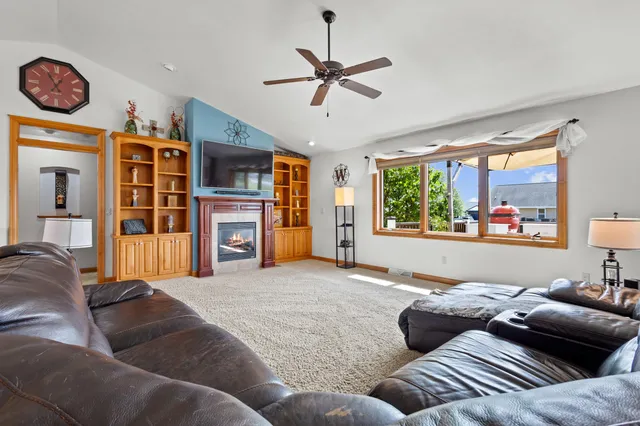 $509,900 | 192 Whimbrel Court, Pulaski, WI 54162