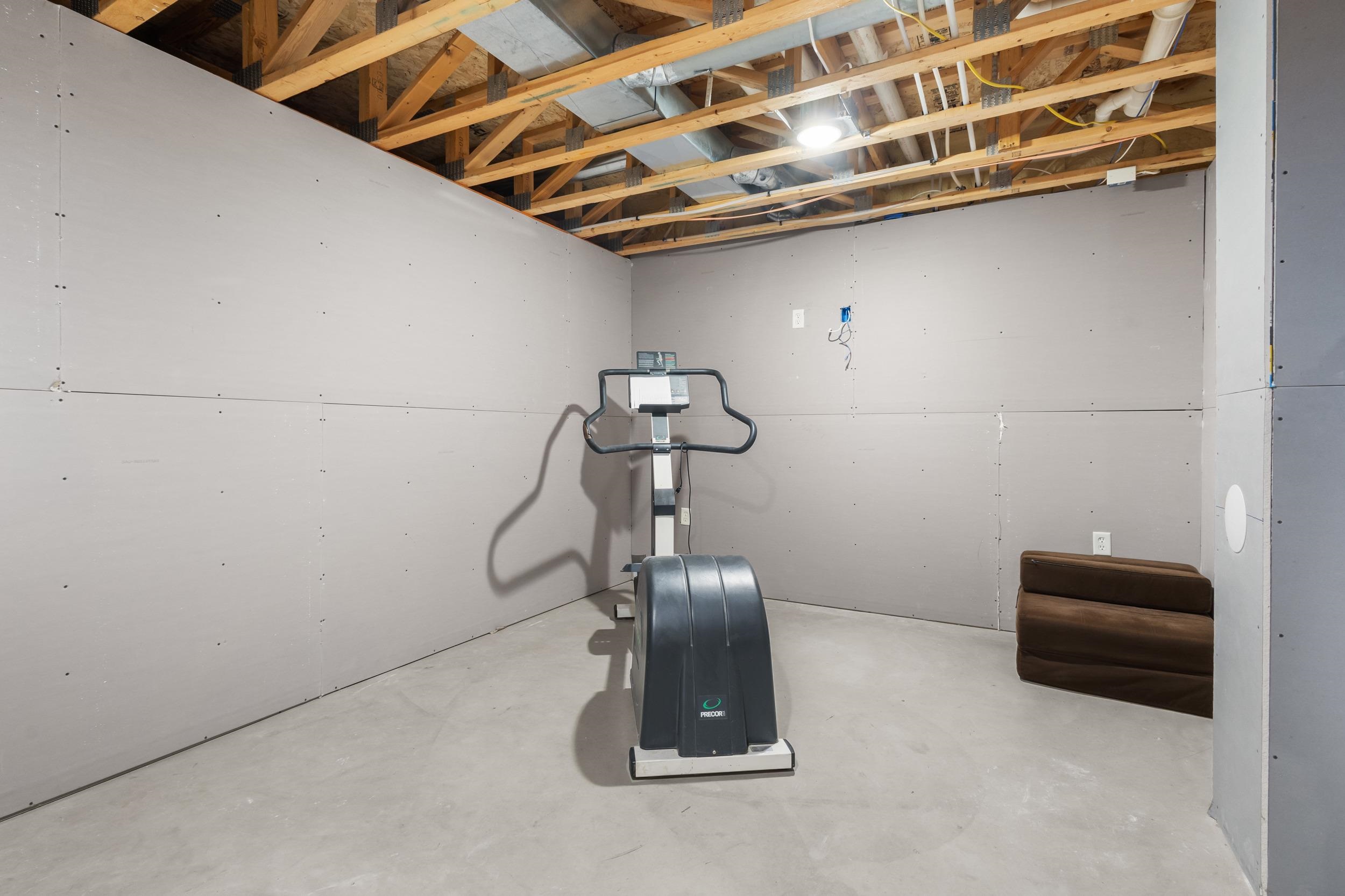 192 Whimbrel Court Pulaski, WI 54162 - Photo 37 of 53