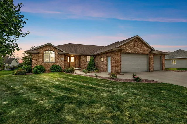 $509,900 | 192 Whimbrel Court, Pulaski, WI 54162