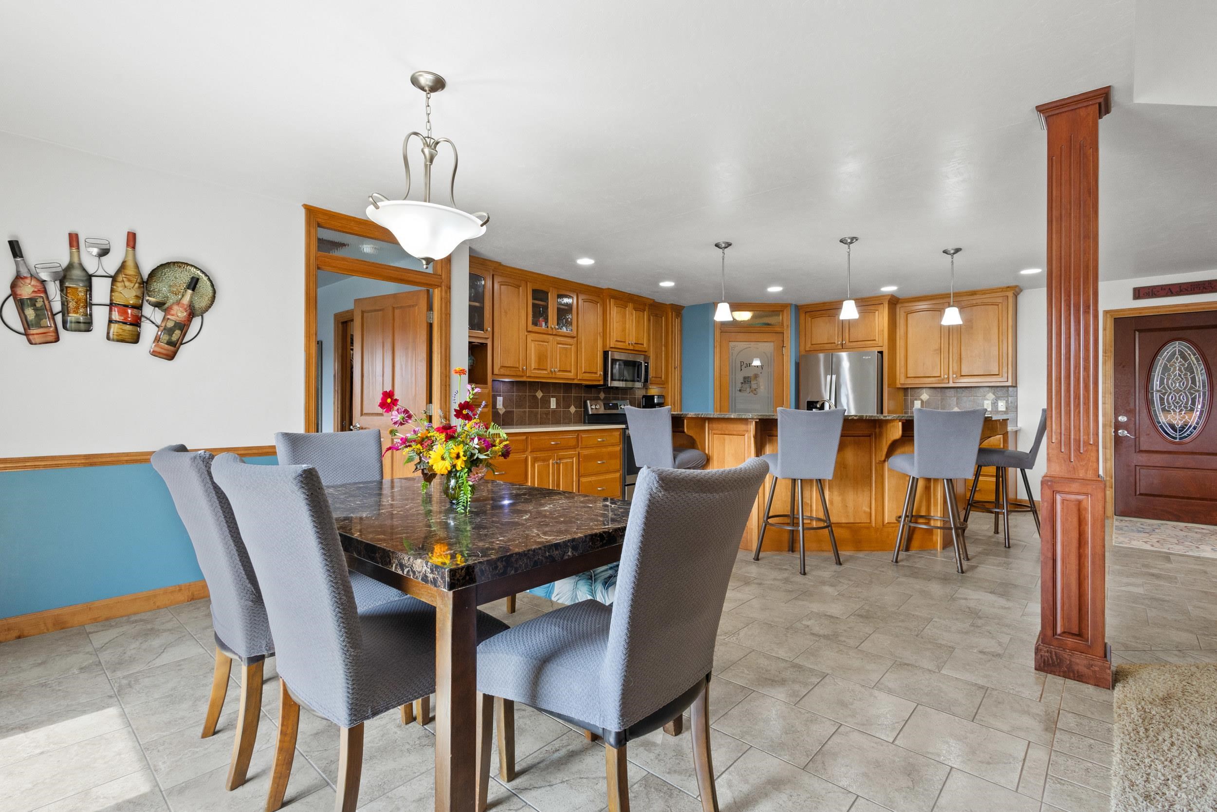 192 Whimbrel Court Pulaski, WI 54162 - Photo 7 of 53