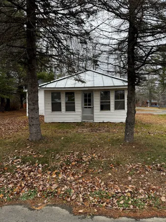 $52,500 | 2 Durgin Street, Moscow, ME 04920