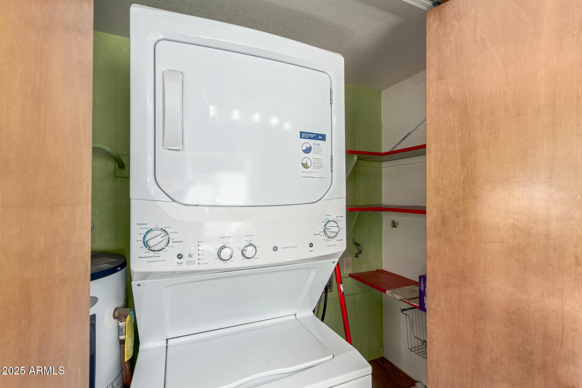 542 South Higley Road, Unit 3 Mesa, AZ 85206 - Photo 18 of 33 a utility room with dryer and washer