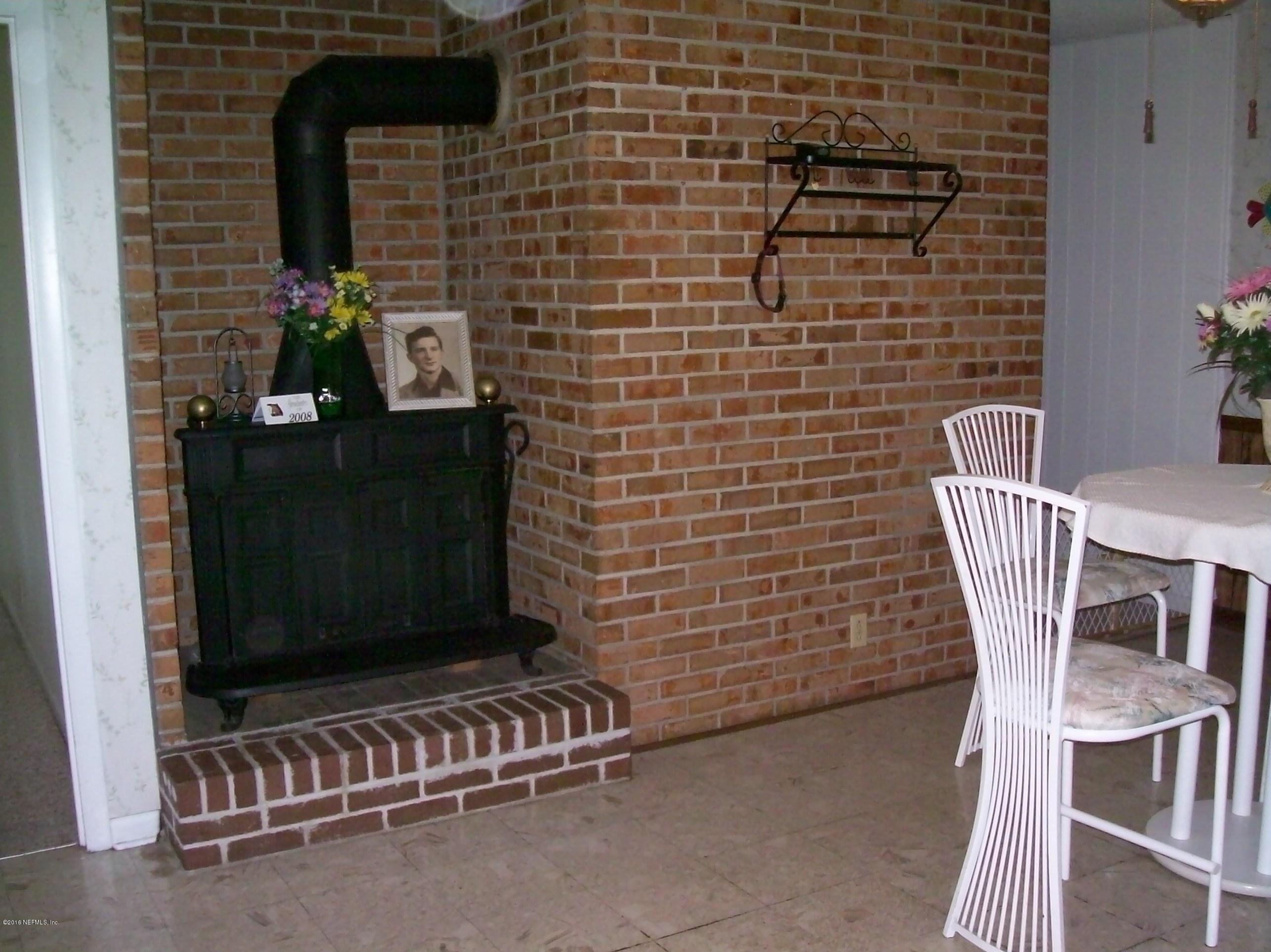 150 Spooner Road Hawthorne, FL 32640 - Photo 11 of 18 11) Breakfast Room