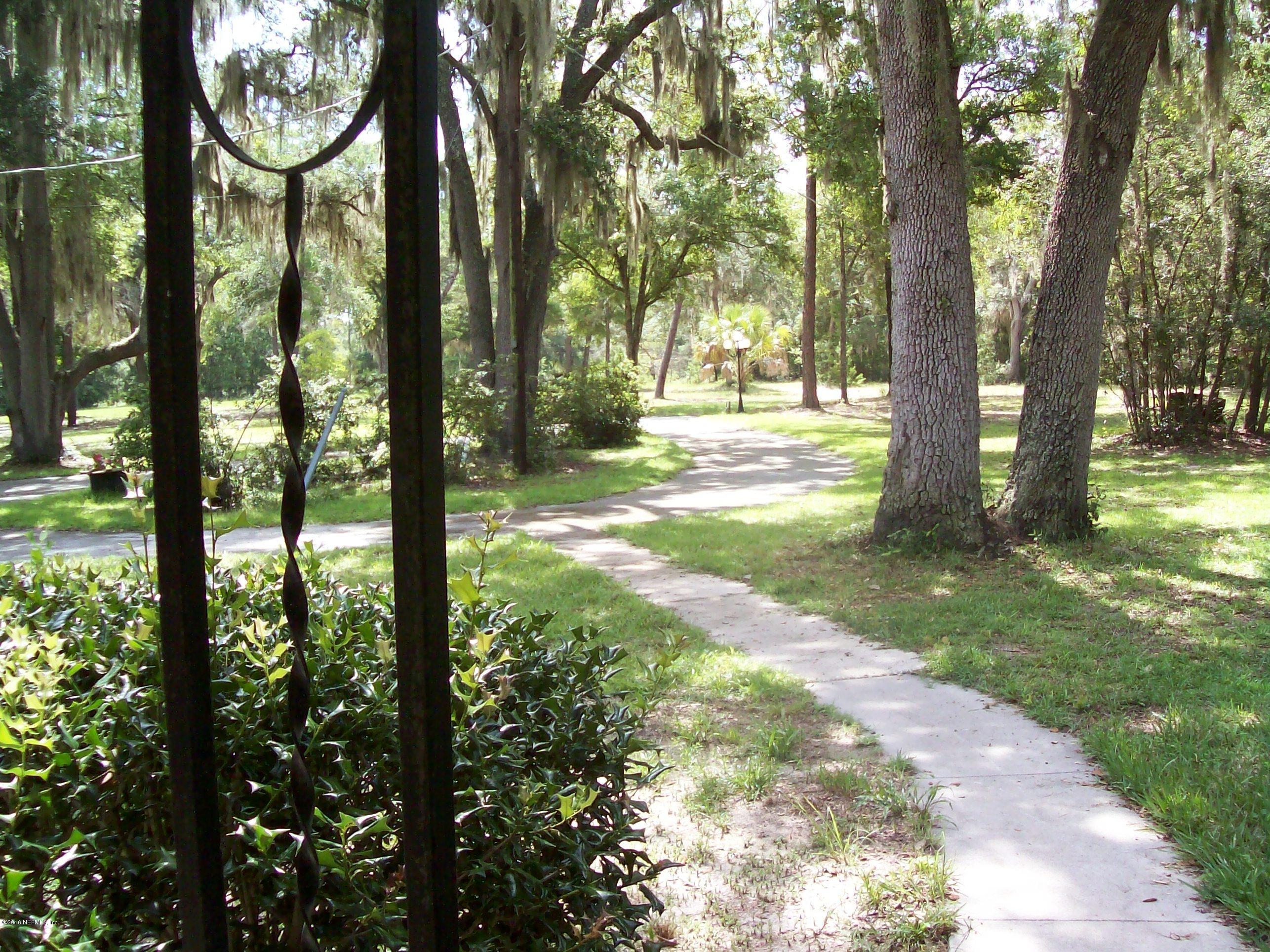 150 Spooner Road Hawthorne, FL 32640 - Photo 13 of 18 13) Front Yard