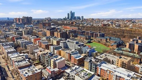 $485,000 | 420 Monroe Street, Unit 1R, Hoboken, NJ 07030