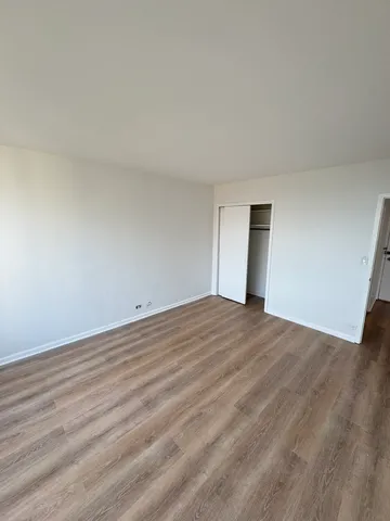 $2,800 | 2970 North Lake Shore Drive, Unit 18D, Chicago, IL 60657