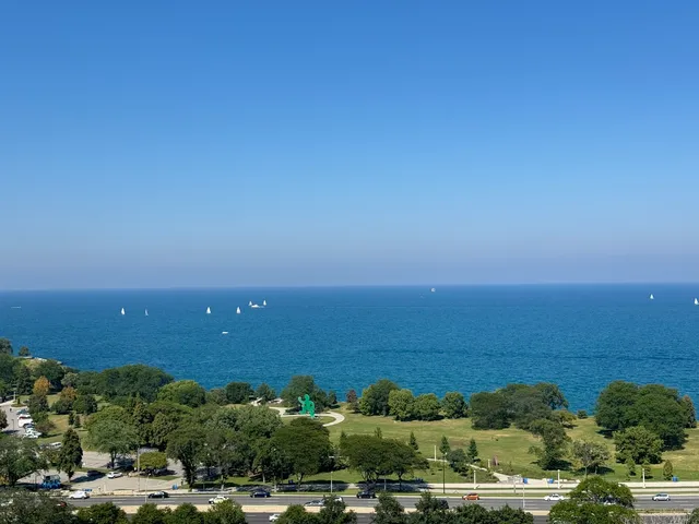 $2,800 | 2970 North Lake Shore Drive, Unit 18D, Chicago, IL 60657