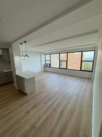 $2,800 | 2970 North Lake Shore Drive, Unit 18D, Chicago, IL 60657