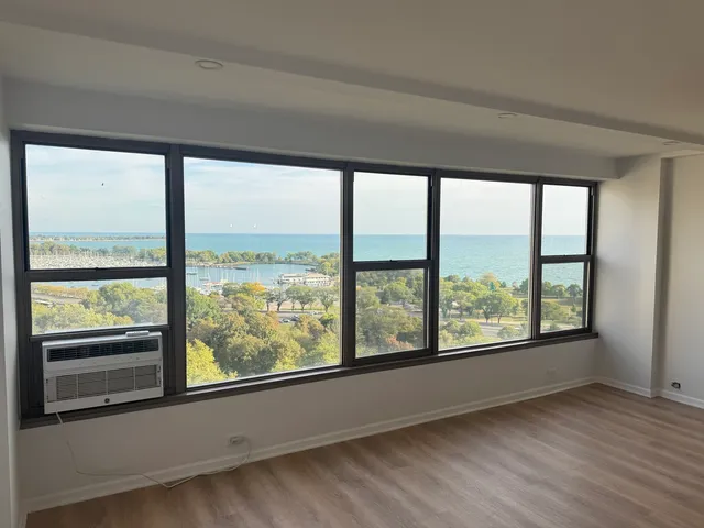 $2,800 | 2970 North Lake Shore Drive, Unit 18D, Chicago, IL 60657