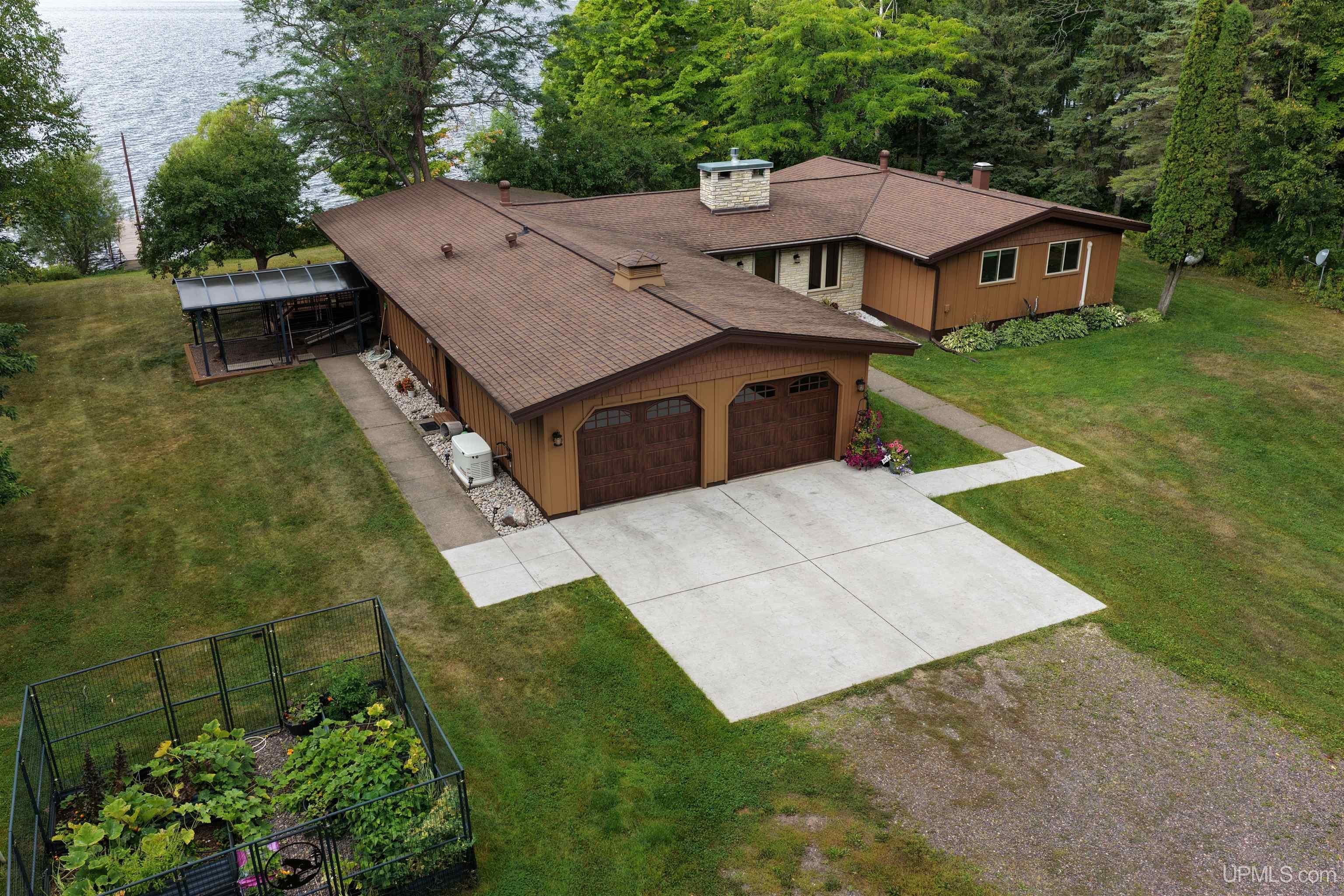N11211 East Shore Road Bergland, MI 49910 - Photo 2 of 65 Gallery Image 2