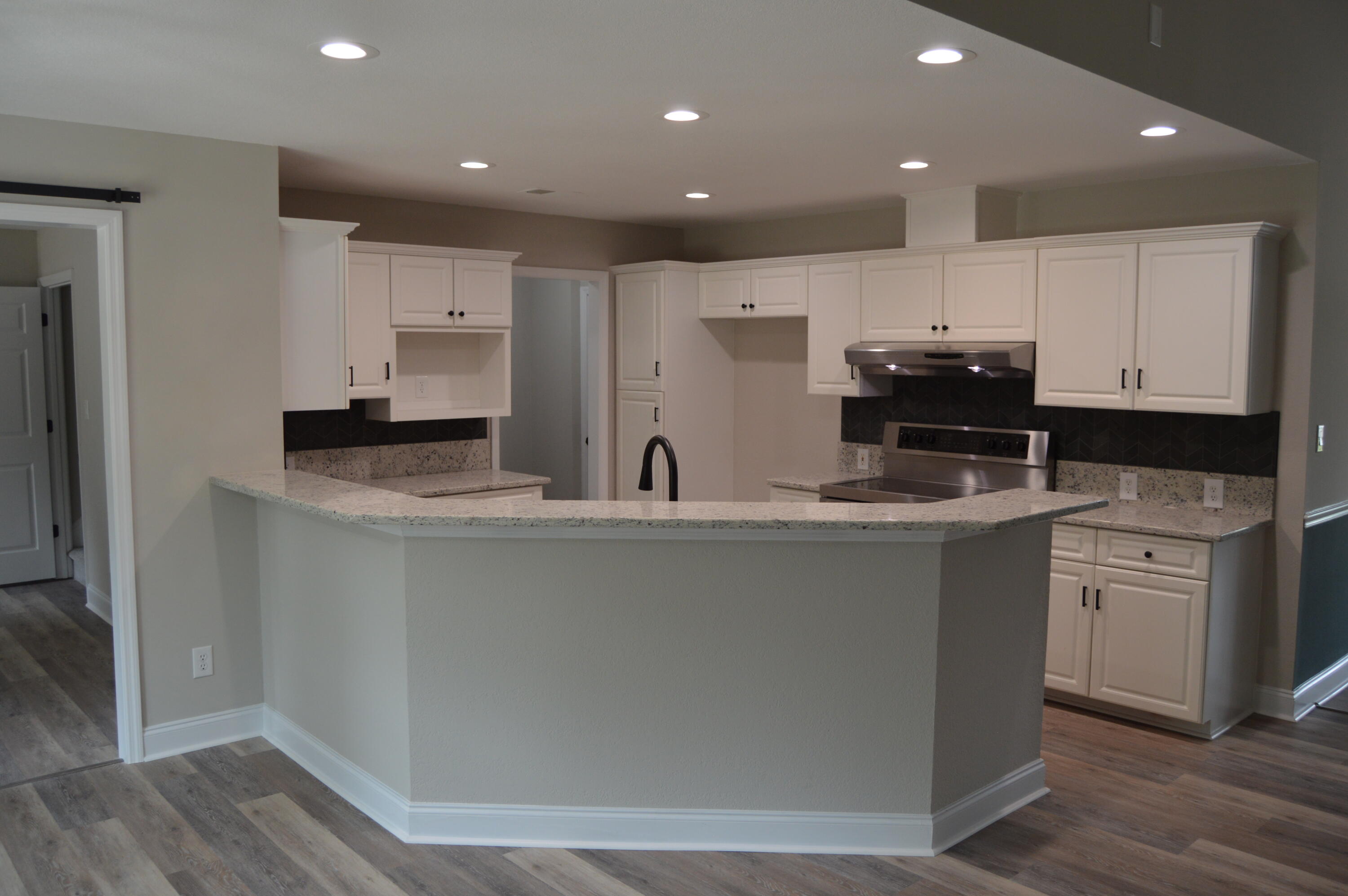 708 Old State Road Goose Creek, SC 29445 - Photo 5 of 27 DSC_0757