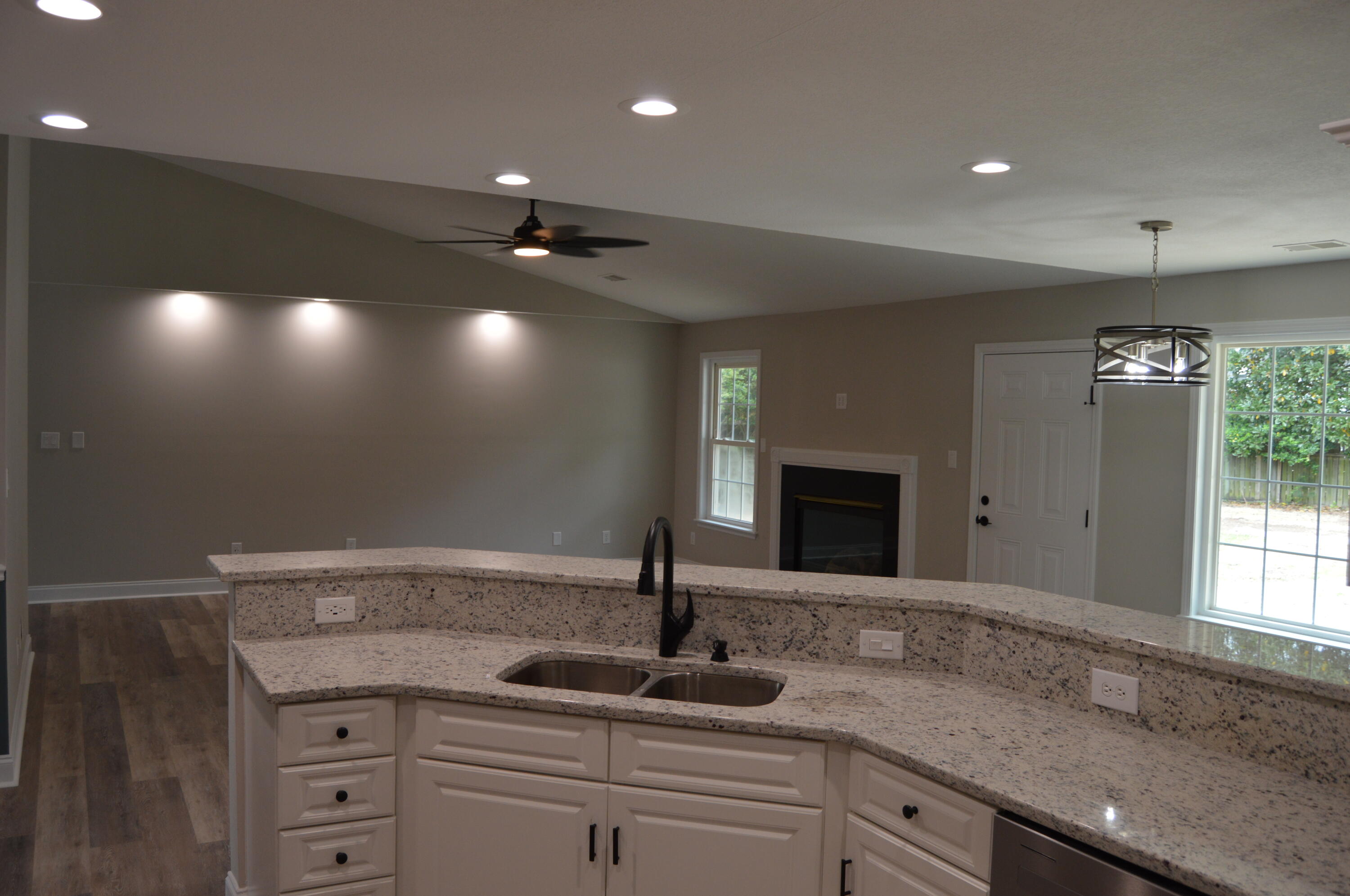 708 Old State Road Goose Creek, SC 29445 - Photo 6 of 27 DSC_0758
