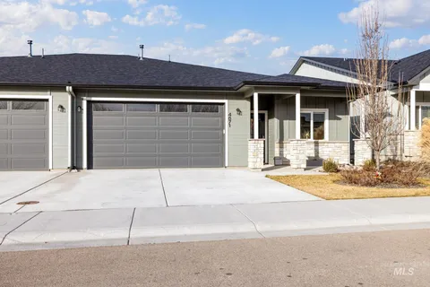 $424,900 | 4871 North White Cap Lane, Meridian, ID 83646