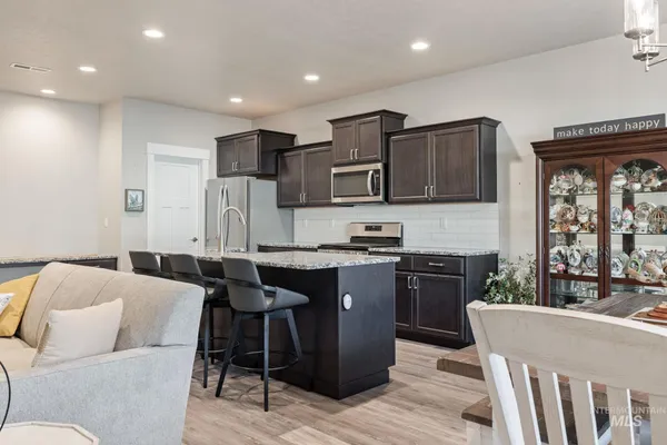 $424,900 | 4871 North White Cap Lane, Meridian, ID 83646