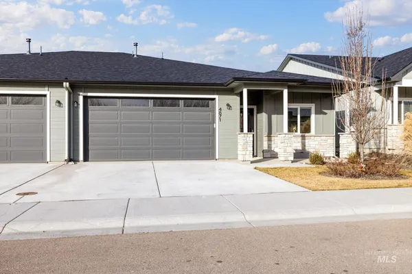 $424,900 | 4871 North White Cap Lane, Meridian, ID 83646