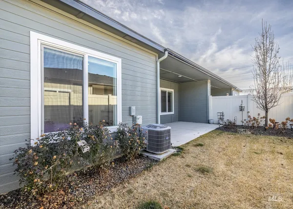 $424,900 | 4871 North White Cap Lane, Meridian, ID 83646