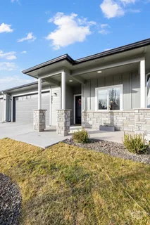 $424,900 | 4871 North White Cap Lane, Meridian, ID 83646