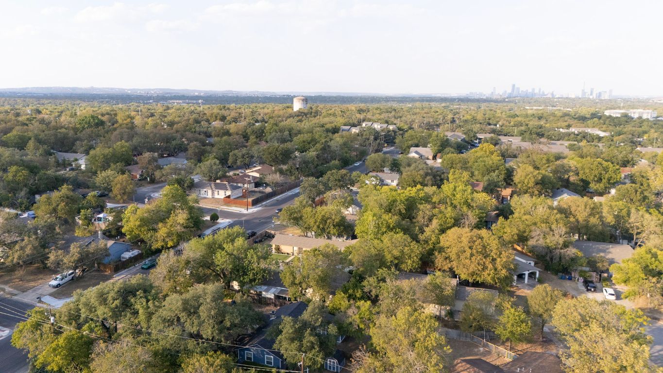 6911 Cooper Lane Austin, TX 78745 - Photo 12 of 16