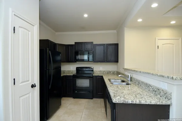 $1,450 | 6610 Arancione Avenue, Unit 104, San Antonio, TX 78233