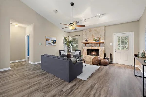 $3,250 | 1301 South Quinlan Park Road, Austin, TX 78732