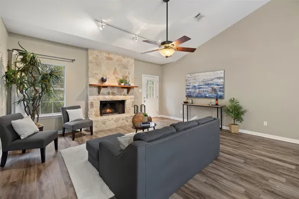 $3,250 | 1301 South Quinlan Park Road, Austin, TX 78732