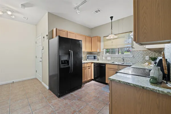 $3,250 | 1301 South Quinlan Park Road, Austin, TX 78732