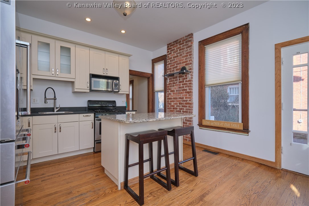 206 Ruffner Avenue Charleston, WV 25311 - Photo 12 of 39 Gallery Image 12