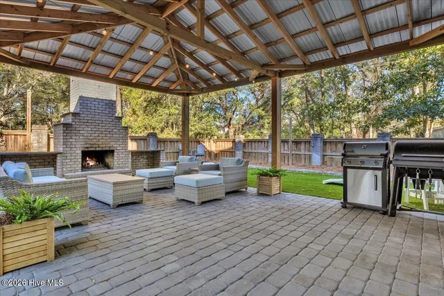 $1,200,000 | 8056 Bonfire Drive, Wilmington, NC 28409