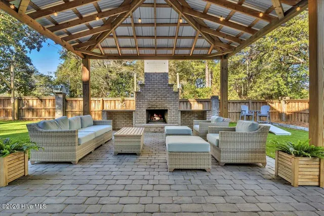 $1,200,000 | 8056 Bonfire Drive, Wilmington, NC 28409