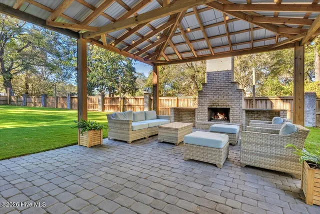 $1,200,000 | 8056 Bonfire Drive, Wilmington, NC 28409